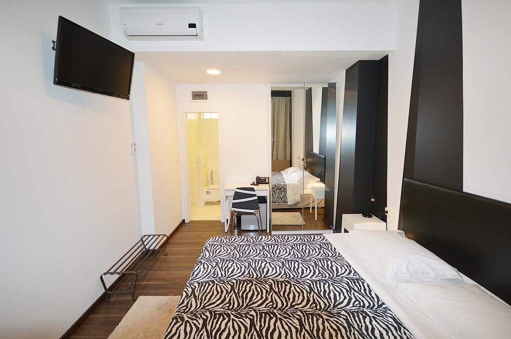 Bed And Breakfast Four Rooms Zadar Room photo